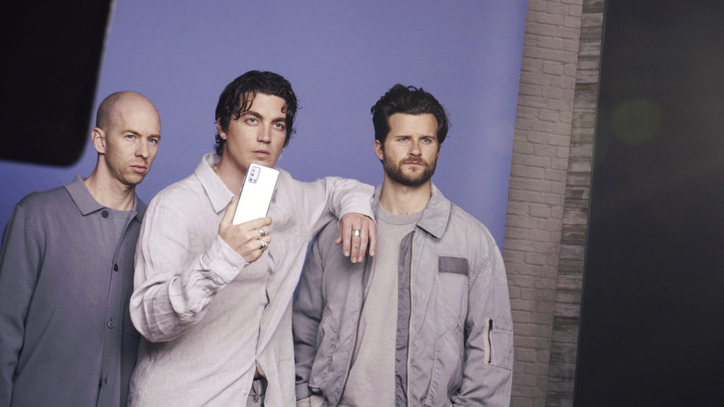 LANY, vivo encourages millennials to ignite the night in the “new normal”